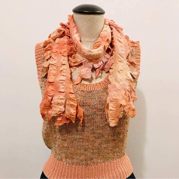 Vintage Cynthia Norton pink hand dyed pokered silk scarf. - Picture 7 of 9